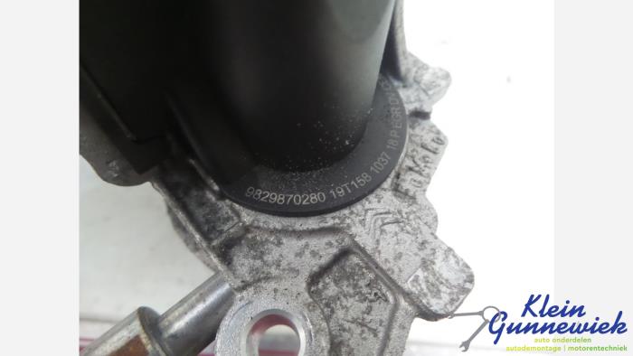 EGR valve Ford Focus - 2342011 Z2DA