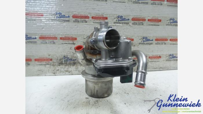 Usagé Refroidisseur RGE Volkswagen Golf Prix € 84,00 Règlement à la marge proposé par Klein Gunnewiek Autodemontage & Motorentechniek