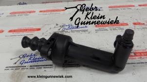 Neuf Embrayage cylindre auxiliaire Volkswagen Golf Prix € 36,30 Prix TTC proposé par Gebr.Klein Gunnewiek Ho.BV