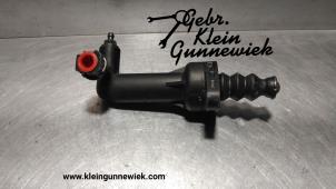 Used Clutch slave cylinder Volkswagen Eos Price € 30,00 Margin scheme offered by Gebr.Klein Gunnewiek Ho.BV