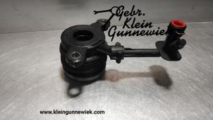 Usagé Embrayage cylindre auxiliaire Renault Kangoo Prix € 35,00 Règlement à la marge proposé par Gebr.Klein Gunnewiek Ho.BV