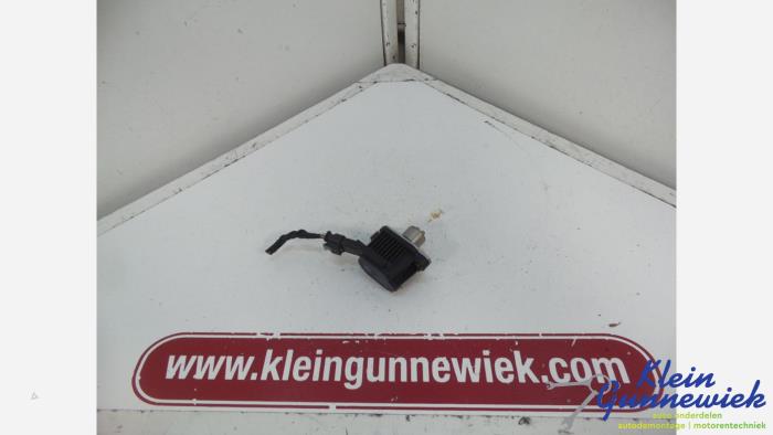 Begagnade Kamaxelsensor Volkswagen Polo Pris € 24,00 Marginaltabell erbjuds av Klein Gunnewiek Autodemontage & Motorentechniek