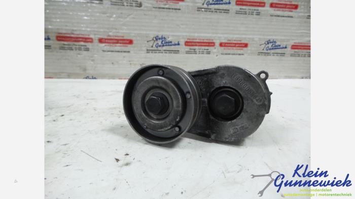 Usados Rodillo tensor correa múltiple Opel Zafira Precio € 21,00 Norma de margen ofrecido por Klein Gunnewiek Autodemontage & Motorentechniek