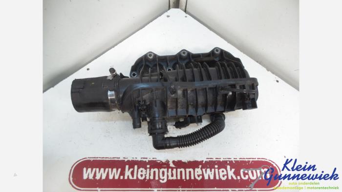 Używane Kolektor dolotowy Ford B-Max Cena € 27,00 Procedura marży oferowane przez Klein Gunnewiek Autodemontage & Motorentechniek