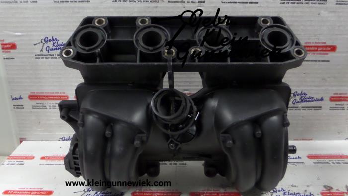 Intake manifold from a Volkswagen Polo 2000