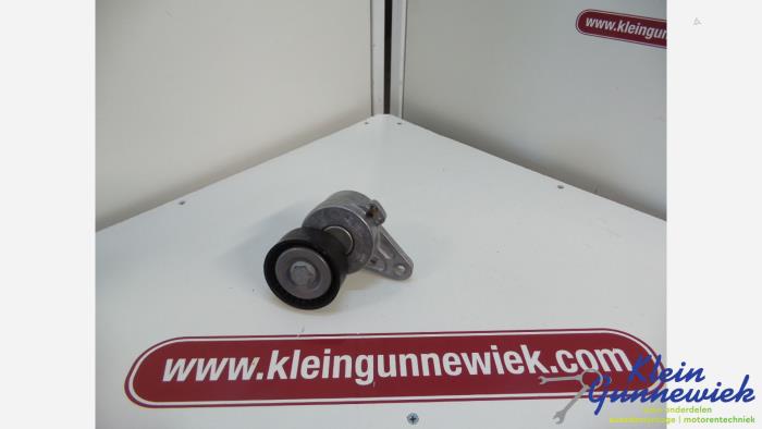 Usados Rodillo tensor correa múltiple Volkswagen Golf Precio € 15,00 Norma de margen ofrecido por Klein Gunnewiek Autodemontage & Motorentechniek