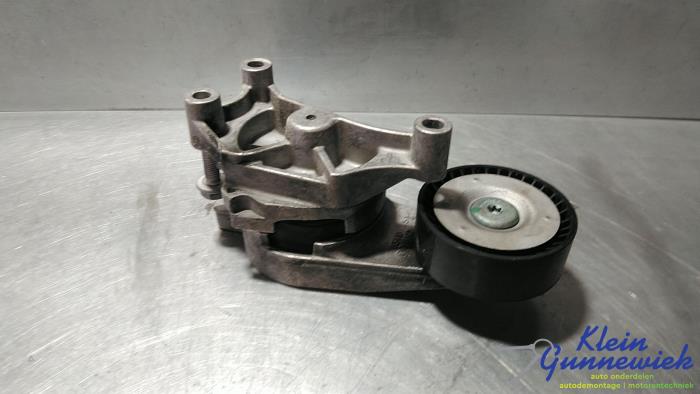 Usados Rodillo tensor correa múltiple Audi A3 Precio € 27,00 Norma de margen ofrecido por Klein Gunnewiek Autodemontage & Motorentechniek