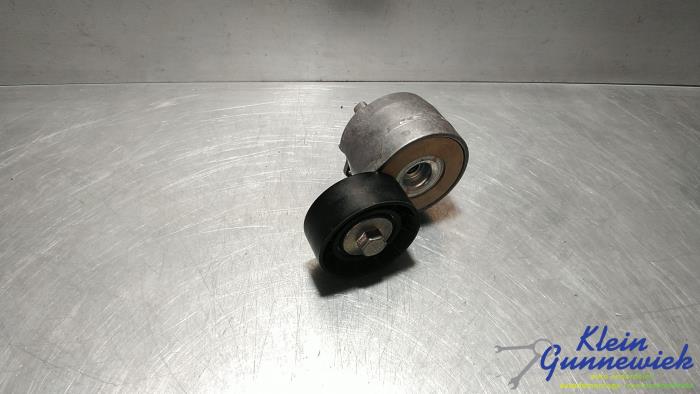 Usados Rodillo tensor correa múltiple Opel Corsa Precio € 19,00 Norma de margen ofrecido por Klein Gunnewiek Autodemontage & Motorentechniek