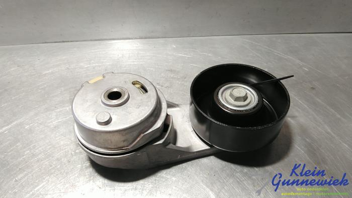 Nuevos Rodillo tensor correa múltiple Opel Insignia Precio € 24,20 IVA incluido ofrecido por Klein Gunnewiek Autodemontage & Motorentechniek