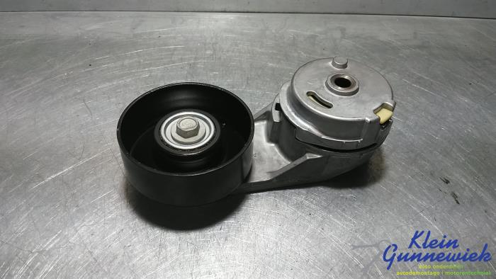 Nuevos Rodillo tensor correa múltiple Opel Insignia Precio € 24,20 IVA incluido ofrecido por Klein Gunnewiek Autodemontage & Motorentechniek