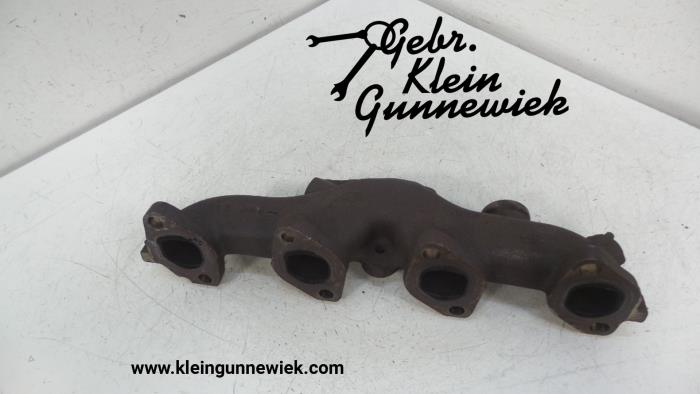 Exhaust manifold from a Renault Twingo 2011
