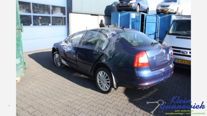 Używane Antena GPS Skoda Octavia Cena € 60,00 Procedura marży oferowane przez Klein Gunnewiek Autodemontage & Motorentechniek