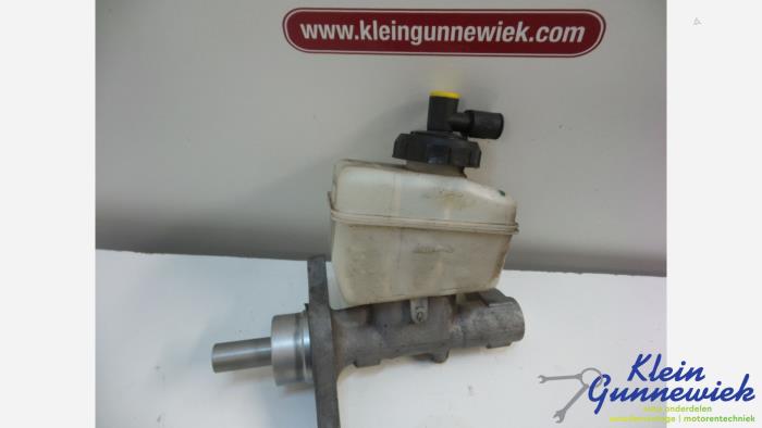Used Master cylinder Dacia Sandero Price € 36,00 Margin scheme offered by Klein Gunnewiek Autodemontage & Motorentechniek