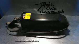 Usados Motor de freno de mano Renault Koleos Precio € 425,00 Norma de margen ofrecido por Gebr.Klein Gunnewiek Ho.BV