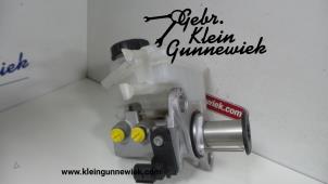 Used Master cylinder Porsche 911 Price € 150,00 Margin scheme offered by Gebr.Klein Gunnewiek Ho.BV