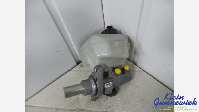 Used Master cylinder Audi Q3 Price € 60,00 Margin scheme offered by Klein Gunnewiek Autodemontage & Motorentechniek