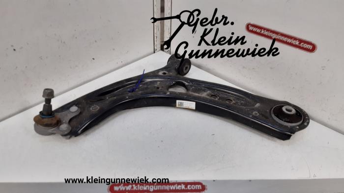 Front lower wishbone, left from a Volkswagen Golf 2019