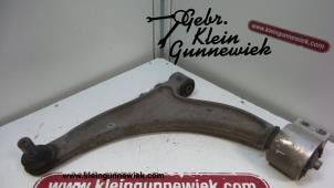 Usagé Bras de suspension bas avant gauche Opel Insignia Prix € 50,00 Règlement à la marge proposé par Gebr.Klein Gunnewiek Ho.BV