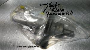 Używane Glówny cylinder hamulcowy Audi A8 Cena € 50,00 Procedura marży oferowane przez Gebr.Klein Gunnewiek Ho.BV