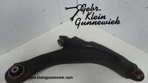 Used Front lower wishbone, right Renault Clio Price € 45,00 Margin scheme offered by Gebr.Klein Gunnewiek Ho.BV