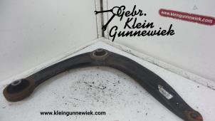 Usagé Bras de suspension bas avant droit Peugeot Partner Prix € 45,00 Règlement à la marge proposé par Gebr.Klein Gunnewiek Ho.BV