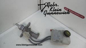 Used Master cylinder Mercedes Vito Price € 60,00 Margin scheme offered by Gebr.Klein Gunnewiek Ho.BV