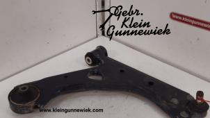 Usagé Bras de suspension bas avant droit Opel Corsa Prix € 40,00 Règlement à la marge proposé par Gebr.Klein Gunnewiek Ho.BV