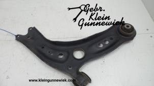 Used Front lower wishbone, left Volkswagen Golf Price € 55,00 Margin scheme offered by Gebr.Klein Gunnewiek Ho.BV