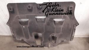 Gebrauchte Motor Schutzblech Kia Optima Preis € 40,00 Margenregelung angeboten von Gebr.Klein Gunnewiek Ho.BV