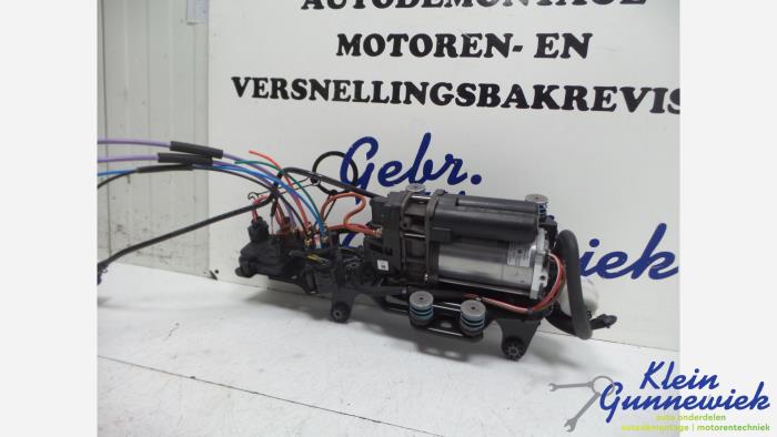 Begagnade Luftpump (fjädring) Audi E-Tron Pris € 318,00 Marginaltabell erbjuds av Klein Gunnewiek Autodemontage & Motorentechniek