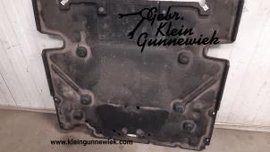 Usagé Plaque de protection moteur Audi E-Tron Prix € 75,00 Règlement à la marge proposé par Gebr.Klein Gunnewiek Ho.BV