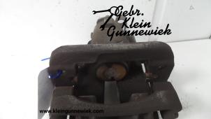 Usagé Etrier de frein (pince) arrière gauche Opel Insignia Prix € 75,00 Règlement à la marge proposé par Gebr.Klein Gunnewiek Ho.BV