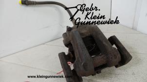 Used Rear brake calliper, right BMW 4-Serie Price € 95,00 Margin scheme offered by Gebr.Klein Gunnewiek Ho.BV