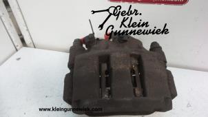 Used Front brake calliper, right Renault Master Price € 35,00 Margin scheme offered by Gebr.Klein Gunnewiek Ho.BV