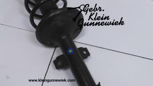 Usagé Barre amortisseur avant droit Dacia Duster Prix € 75,00 Règlement à la marge proposé par Klein Gunnewiek Autodemontage & Motorentechniek