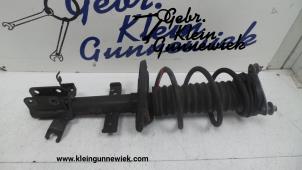 Used Front shock absorber rod, left Renault Clio Price € 60,00 Margin scheme offered by Gebr.Klein Gunnewiek Ho.BV