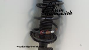 Used Front shock absorber rod, right Volvo V40 Price € 45,00 Margin scheme offered by Gebr.Klein Gunnewiek Ho.BV