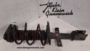 Used Front shock absorber rod, left Renault Clio Price € 60,00 Margin scheme offered by Klein Gunnewiek Autodemontage & Motorentechniek