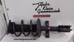 Used Front shock absorber rod, left Renault Clio Price € 75,00 Margin scheme offered by Gebr.Klein Gunnewiek Ho.BV