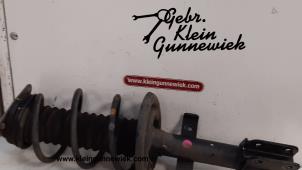 Used Front shock absorber rod, left Renault Clio Price € 75,00 Margin scheme offered by Gebr.Klein Gunnewiek Ho.BV