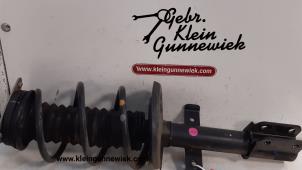 Used Front shock absorber rod, left Renault Clio Price € 75,00 Margin scheme offered by Gebr.Klein Gunnewiek Ho.BV