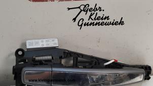 Usagé Poignée portière 4portes avant droite Opel Mokka Prix € 35,00 Règlement à la marge proposé par Gebr.Klein Gunnewiek Ho.BV