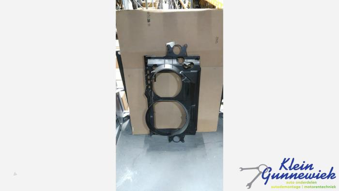 Begagnade Front Audi A8 Pris € 36,00 Marginaltabell erbjuds av Klein Gunnewiek Autodemontage & Motorentechniek