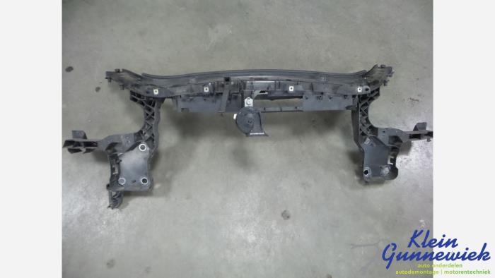 Begagnade Front Renault Megane Scenic Pris € 59,00 Marginaltabell erbjuds av Klein Gunnewiek Autodemontage & Motorentechniek