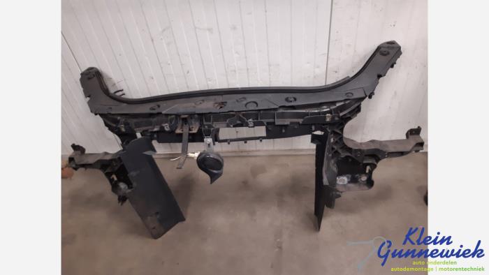 Begagnade Front Renault Grand Scenic Pris € 59,00 Marginaltabell erbjuds av Klein Gunnewiek Autodemontage & Motorentechniek