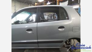 Begagnade Bakdörr, 4-dörrars, vänster Hyundai Atos Pris € 60,00 Marginaltabell erbjuds av Klein Gunnewiek Autodemontage & Motorentechniek
