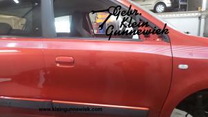 Used Front door 4-door, right Renault Twingo Price € 250,00 Margin scheme offered by Gebr.Klein Gunnewiek Ho.BV