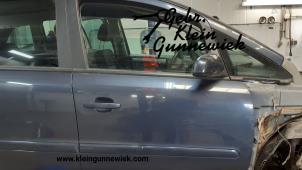 Used Front door 4-door, right Opel Zafira Price € 60,00 Margin scheme offered by Gebr.Klein Gunnewiek Ho.BV