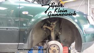 Usados Protector derecha delante Volkswagen Passat Precio € 40,00 Norma de margen ofrecido por Gebr.Klein Gunnewiek Ho.BV
