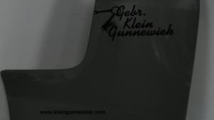 Used Rear bumper corner, left Renault Trafic Price € 25,00 Margin scheme offered by Gebr.Klein Gunnewiek Ho.BV